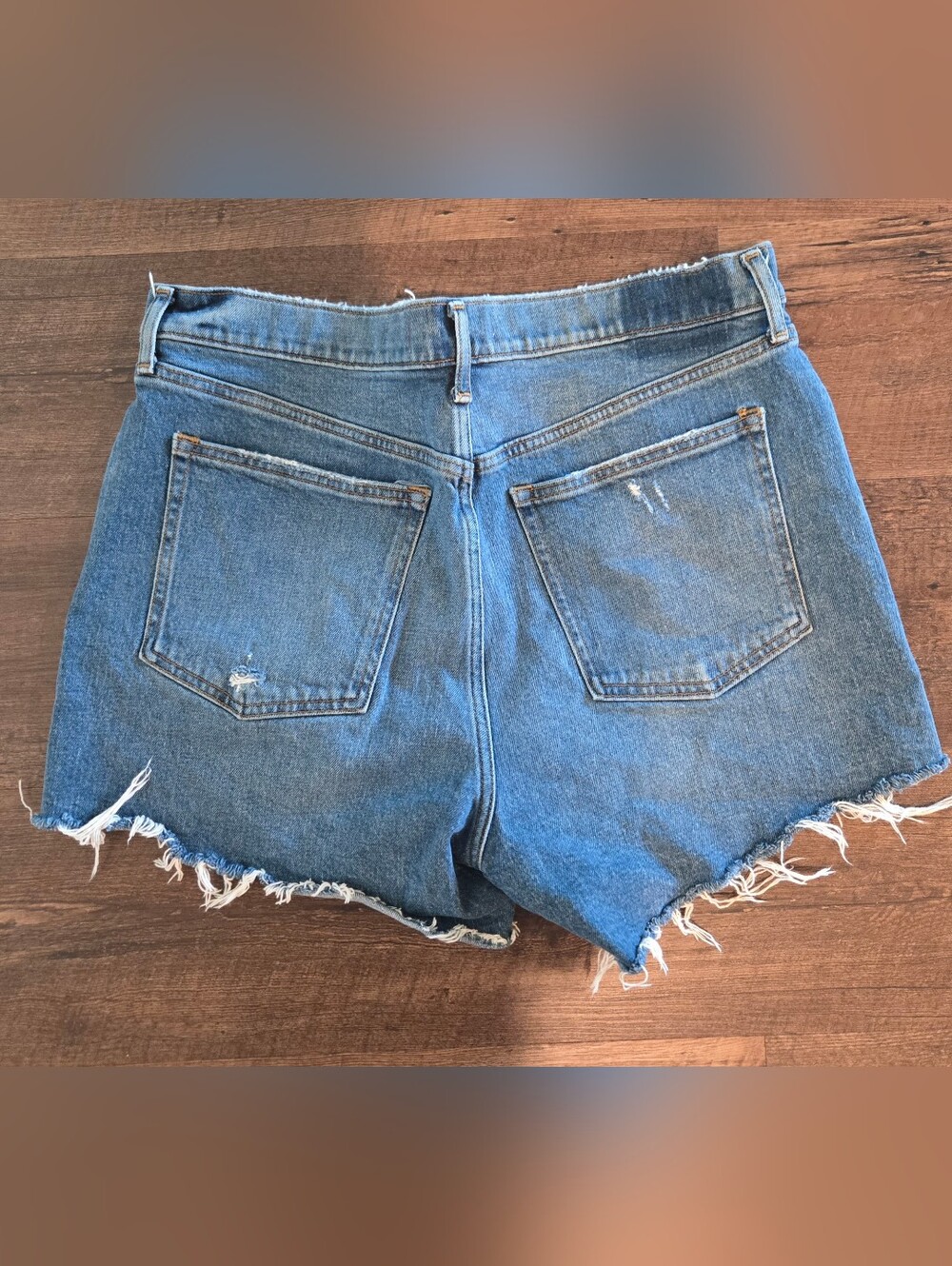 Abercrombie & Fitch The 4" Mom Short High Rise - Picture 2 of 3